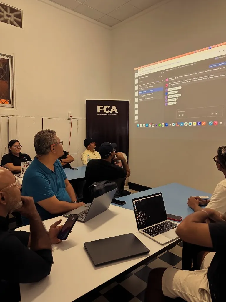 Sesión presencial dentro de la Casa Tech